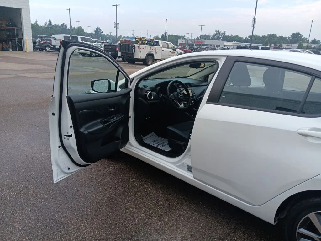 Used 2023 Aspen White Tricoat Nissan 1.6 SV image 12