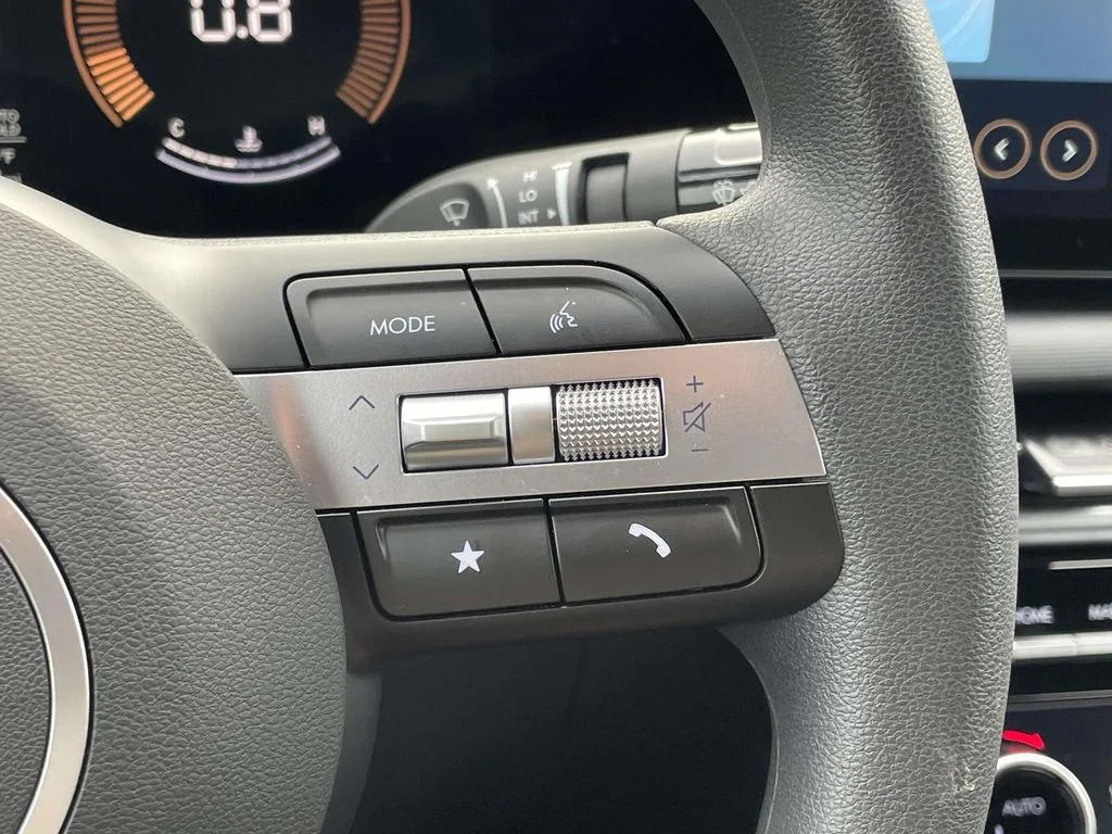 Used 2026 Hampton Gray Hyundai SEL image 11