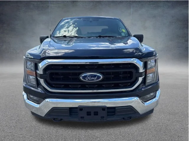Used 2023 Blue Ford XLT image 3