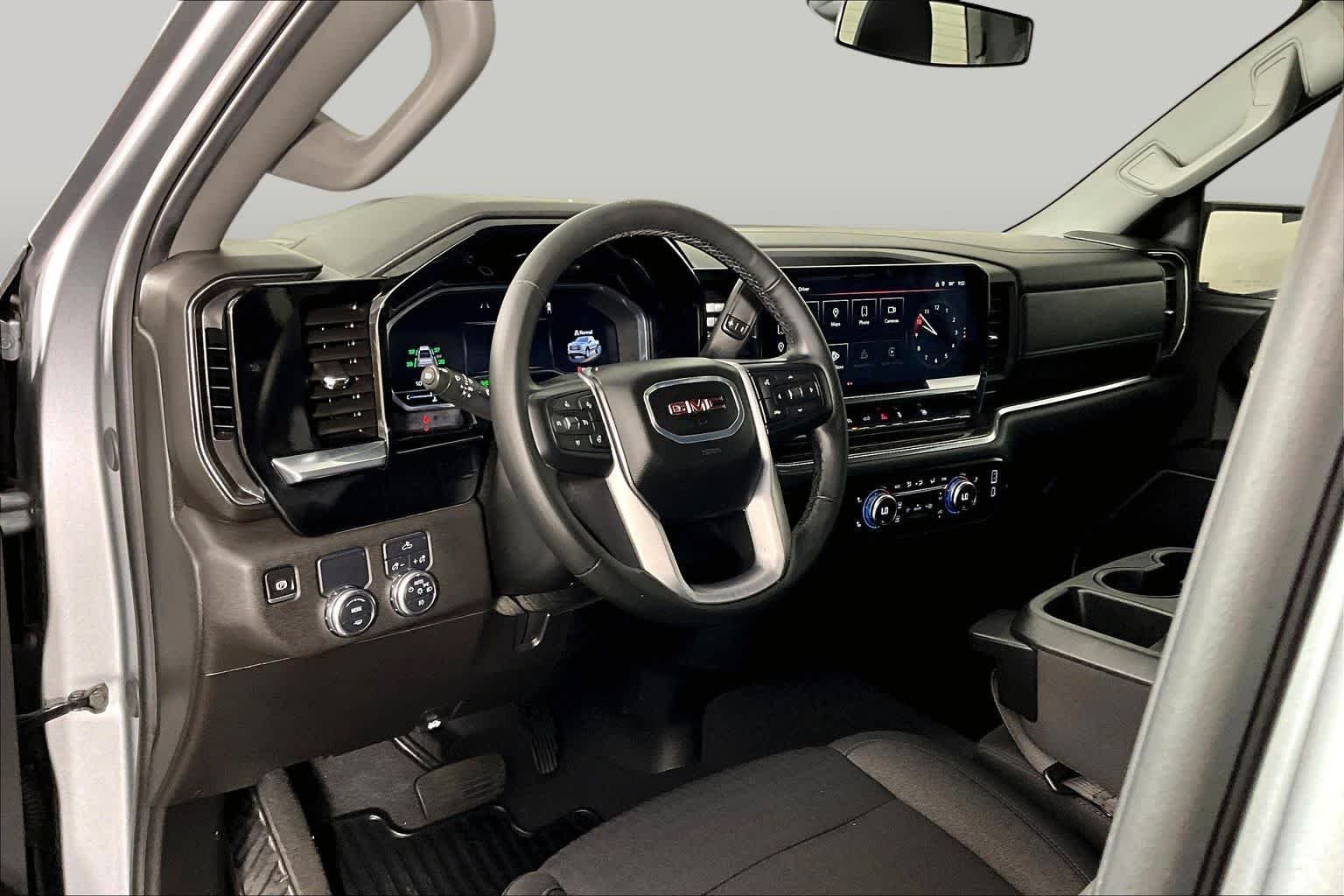 Used 2024 Sterling Metallic GMC Elevation image 16