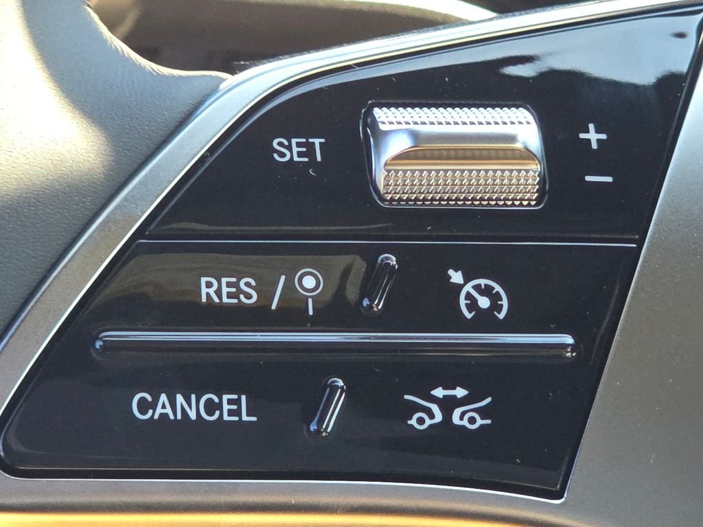 New 2027 MANUFAKTUR Alpine Grey Mercedes-Benz CLA 220 image 31