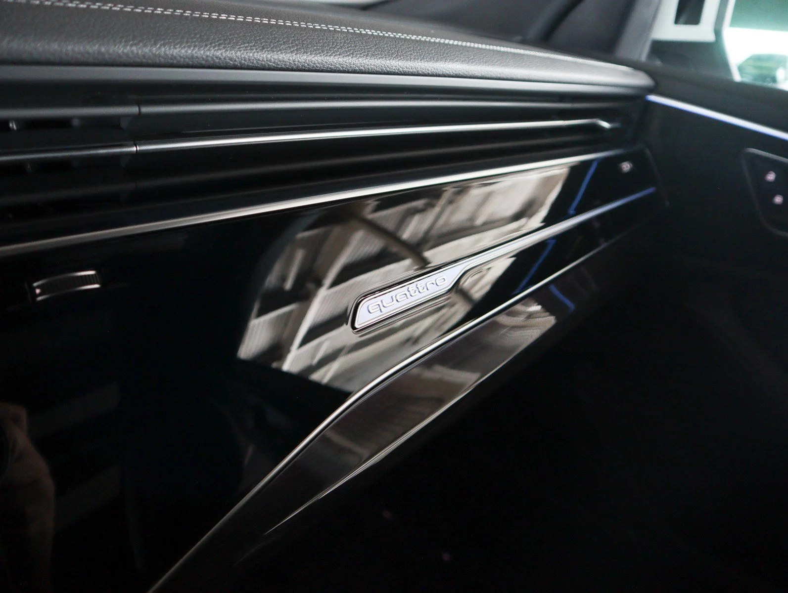 New 2026 Glacier White Metallic Audi Premium Plus image 24