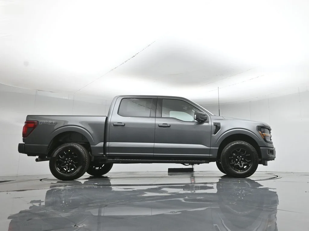 New 2026 Carbonized Gray Metallic Ford XLT image 48