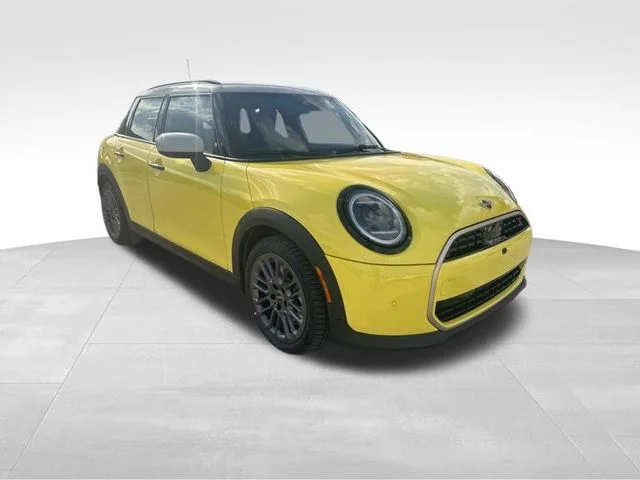 2026 MINI Hardtop Cooper S's photo