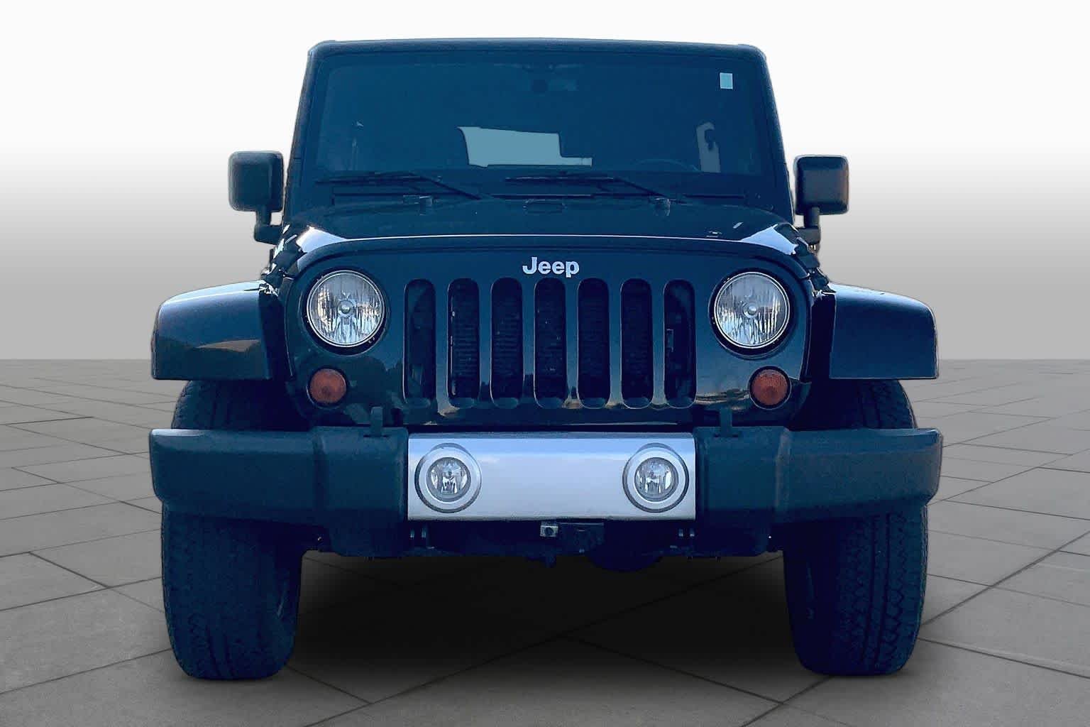 Used 2012 Black Jeep Sahara image 3
