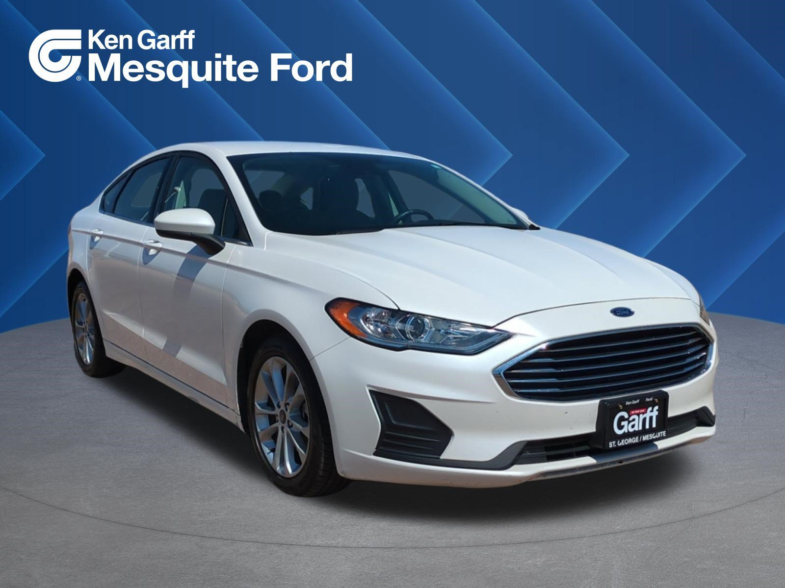 2020 Ford Fusion SE's photo