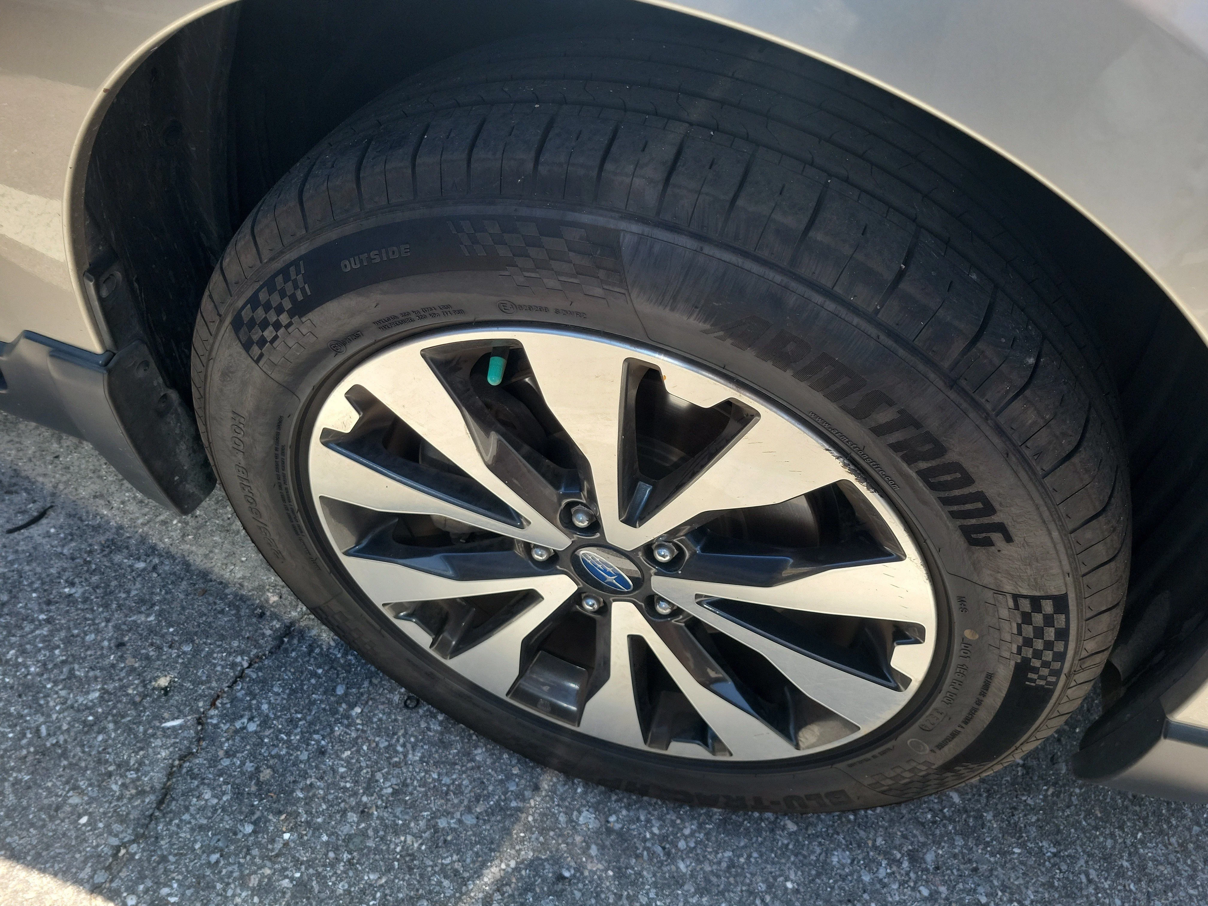 Used 2015 Tungsten Metallic Subaru 2.5i Limited image 8