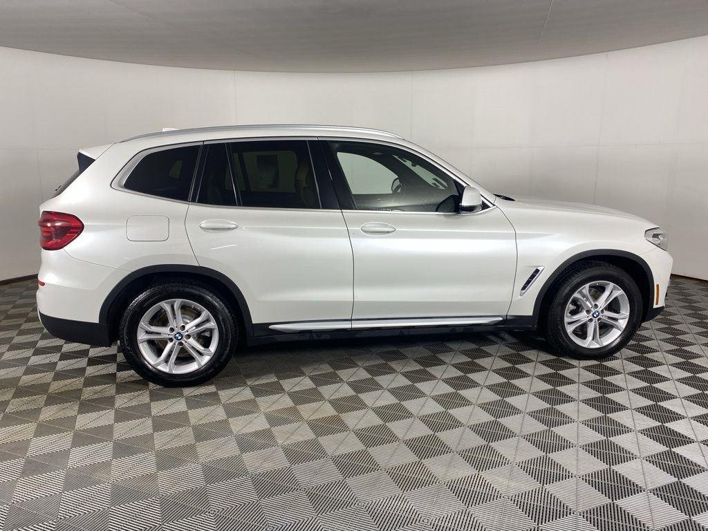 Used 2021 White Metallic BMW xDrive30i image 8