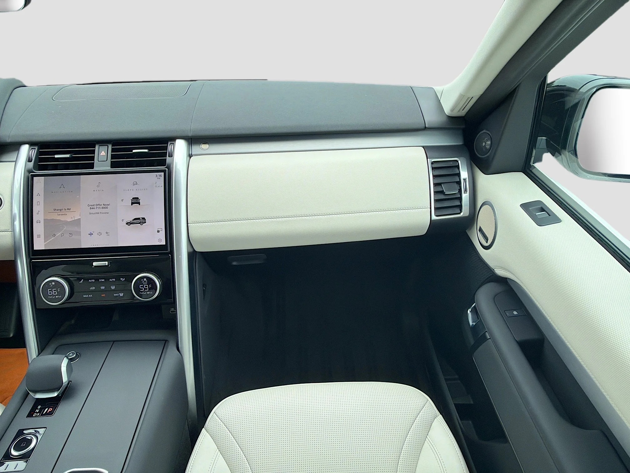 Certified Used 2025 Fuji White Land Rover Dynamic SE image 19