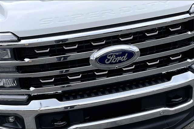 New 2026 Star White Metallic Tri-Coat Ford F-250® King Ranch® image 24