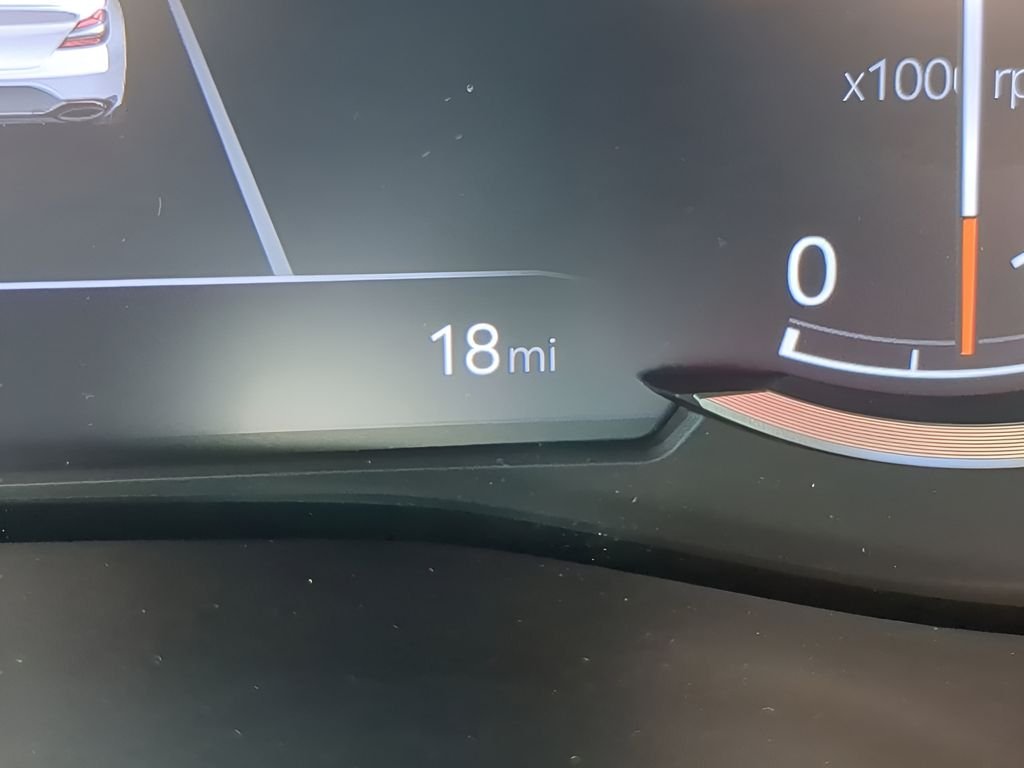 2026 GENESIS G70 Standard - Photo 24