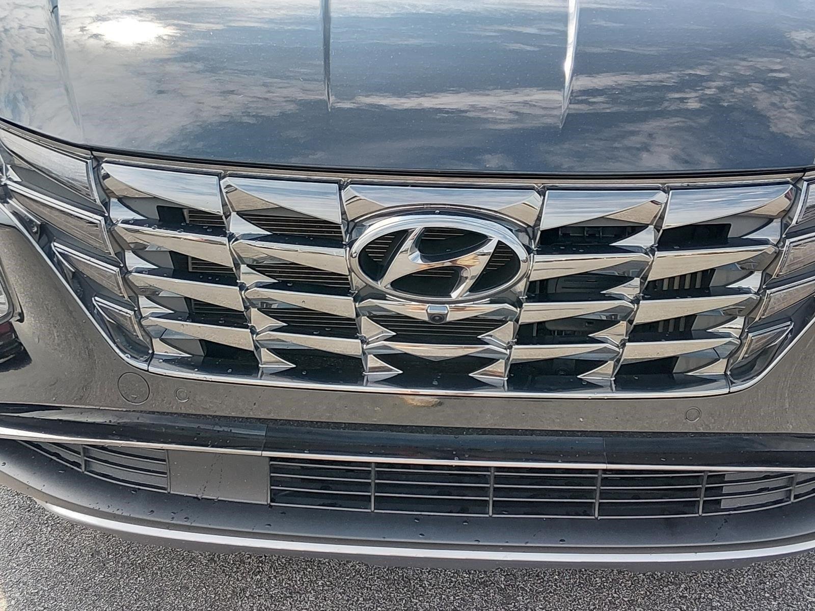 Used 2024 Black Pearl Hyundai Limited image 9