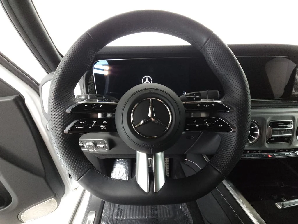 Certified Used 2025 Moonlight White Metallic Mercedes-Benz G 550 image 12