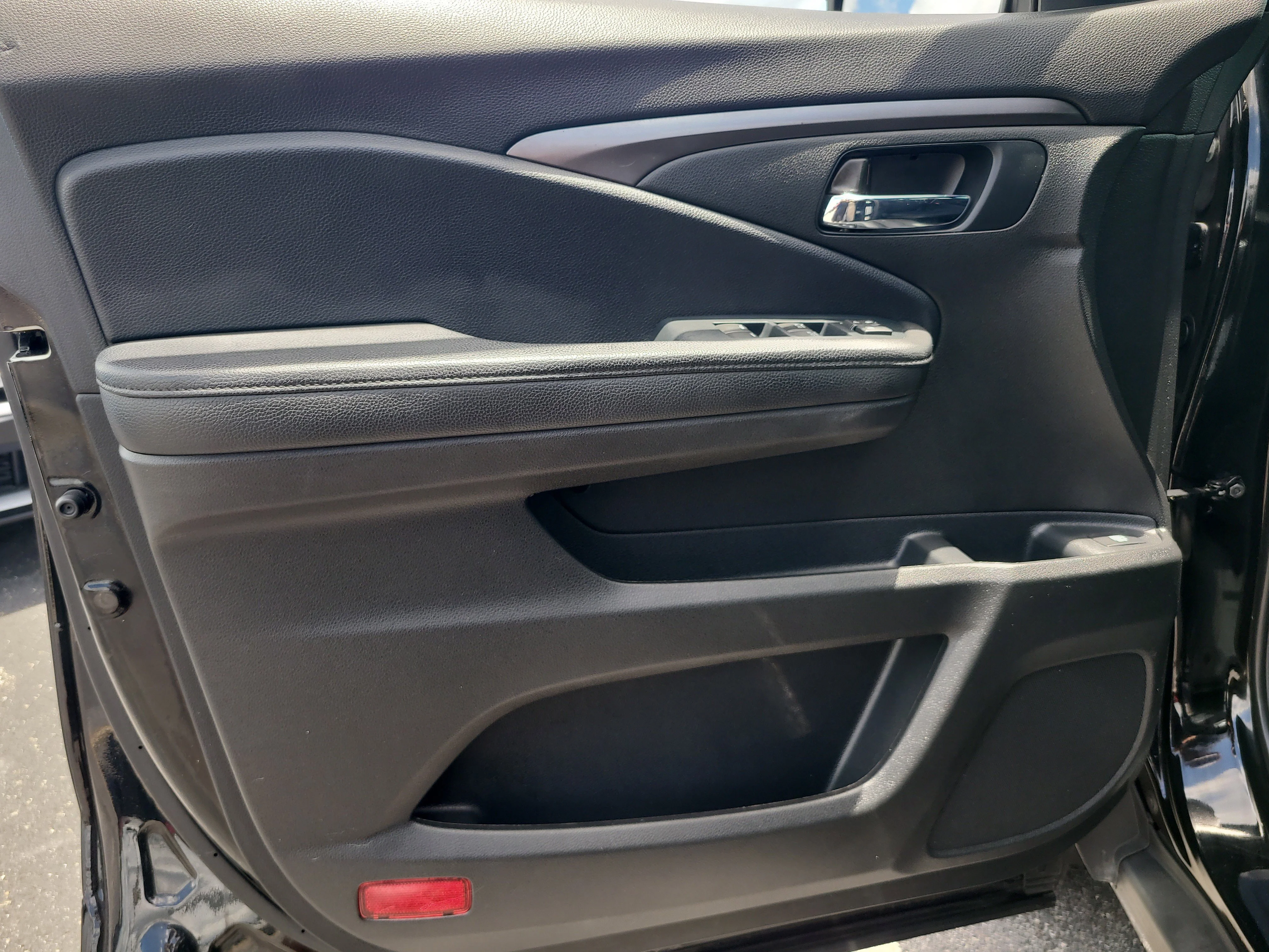 Used 2022  Honda Sport image 15