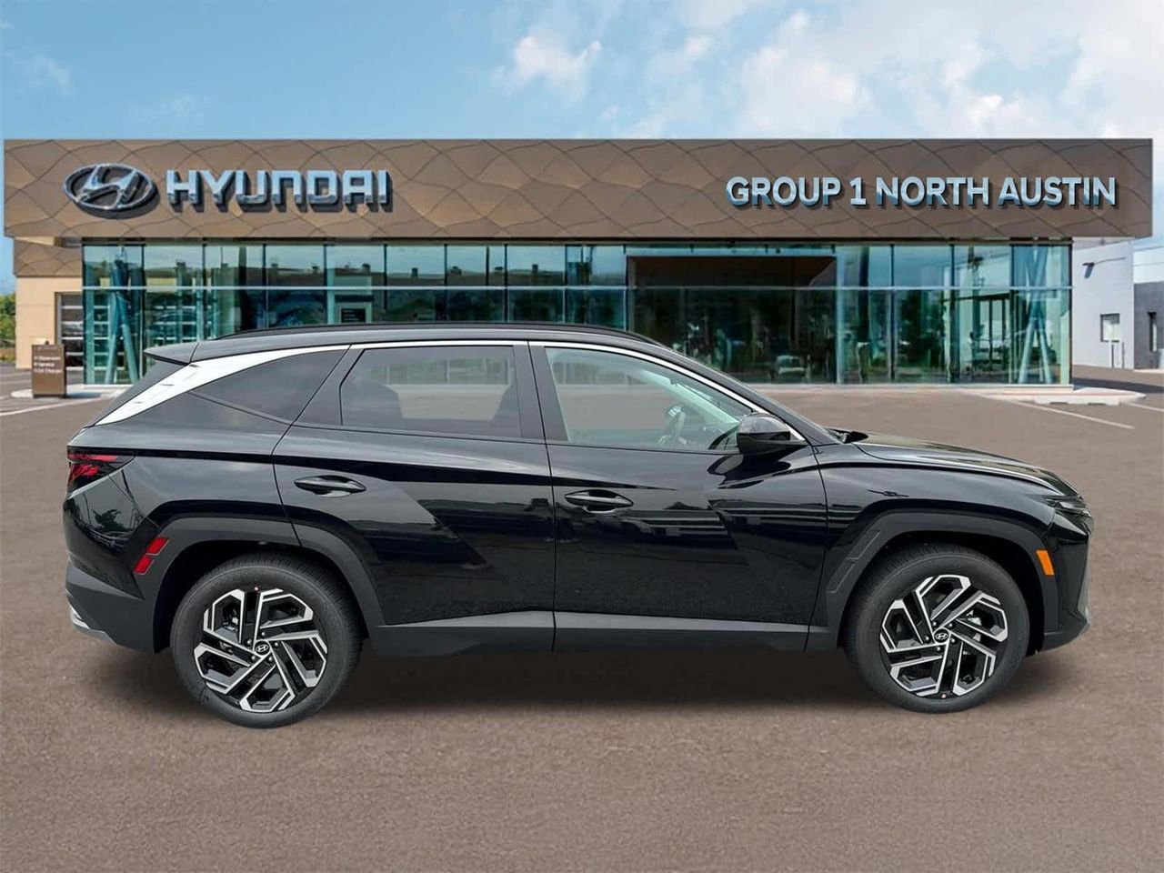 New 2026 Phantom Black Hyundai SEL Plus FWD image 4