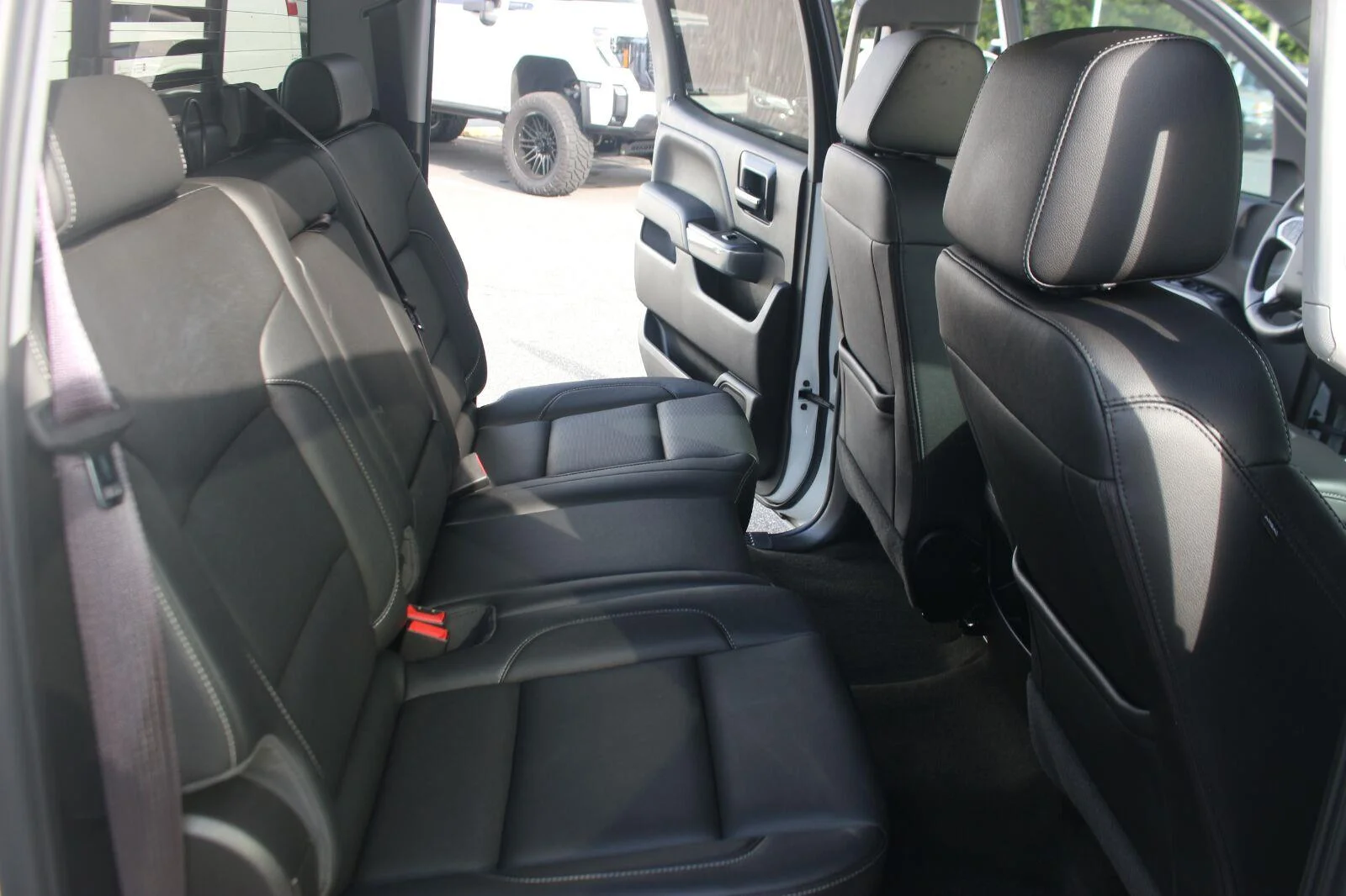 Used 2017 SUMMIT WHITE Chevrolet LTZ image 35