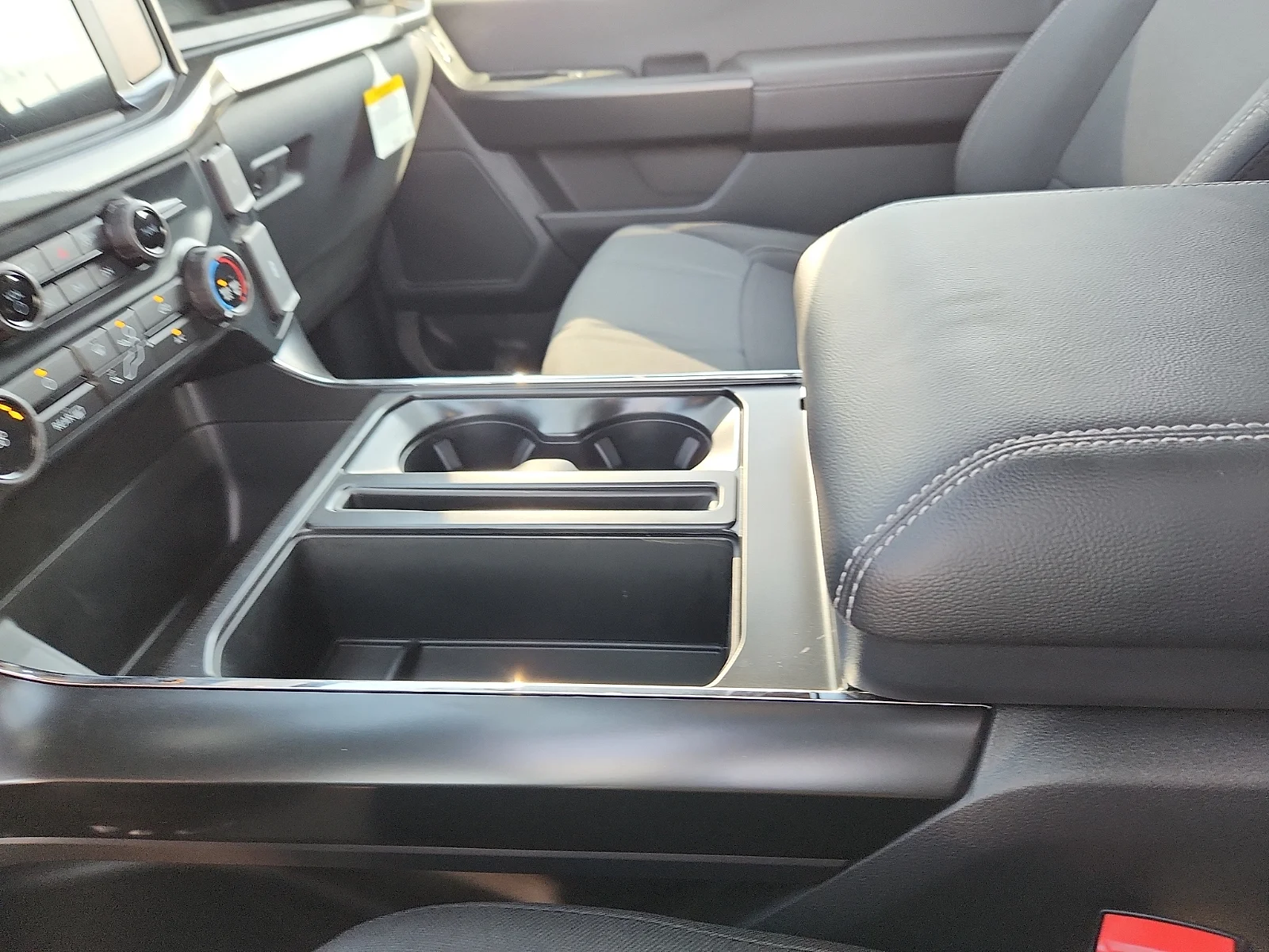 New 2026 Oxford White Ford STX image 25