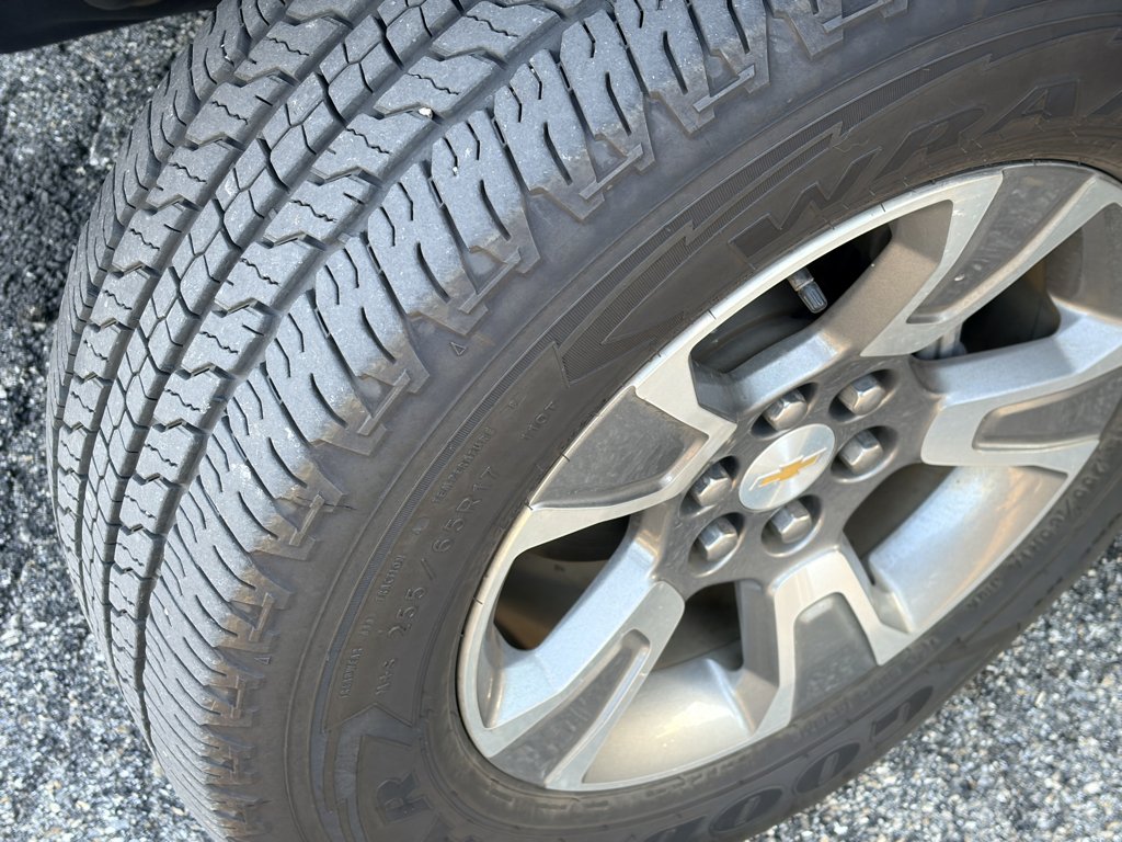 Used 2018 SILVER Chevrolet 4WD Z71 image 22