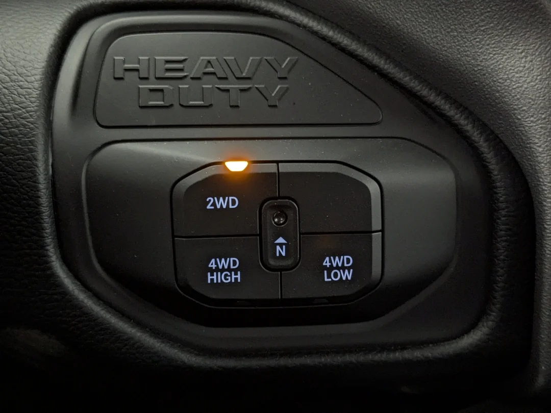 New 2026 Blue RAM Big Horn - - 4x4 - 6.7L HO Diesel - 5th Wheel/Gooseneck Prep - Sport App Pkg - Nav & More! image 20