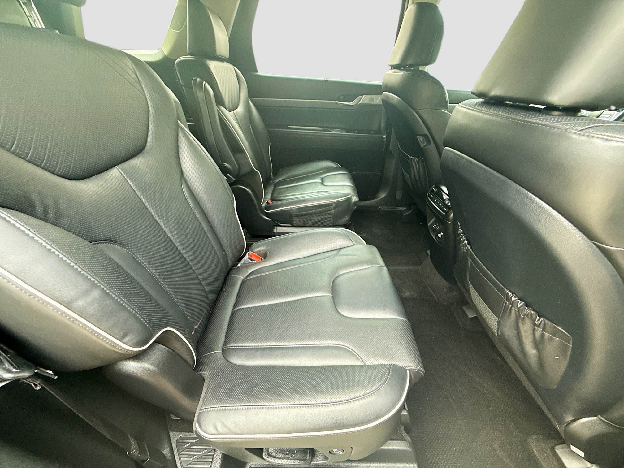 Used 2023 Abyss Black Pearl Hyundai SEL image 26