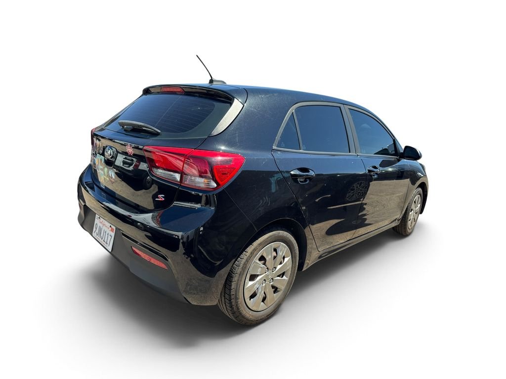 Used 2018 Black Kia S image 4