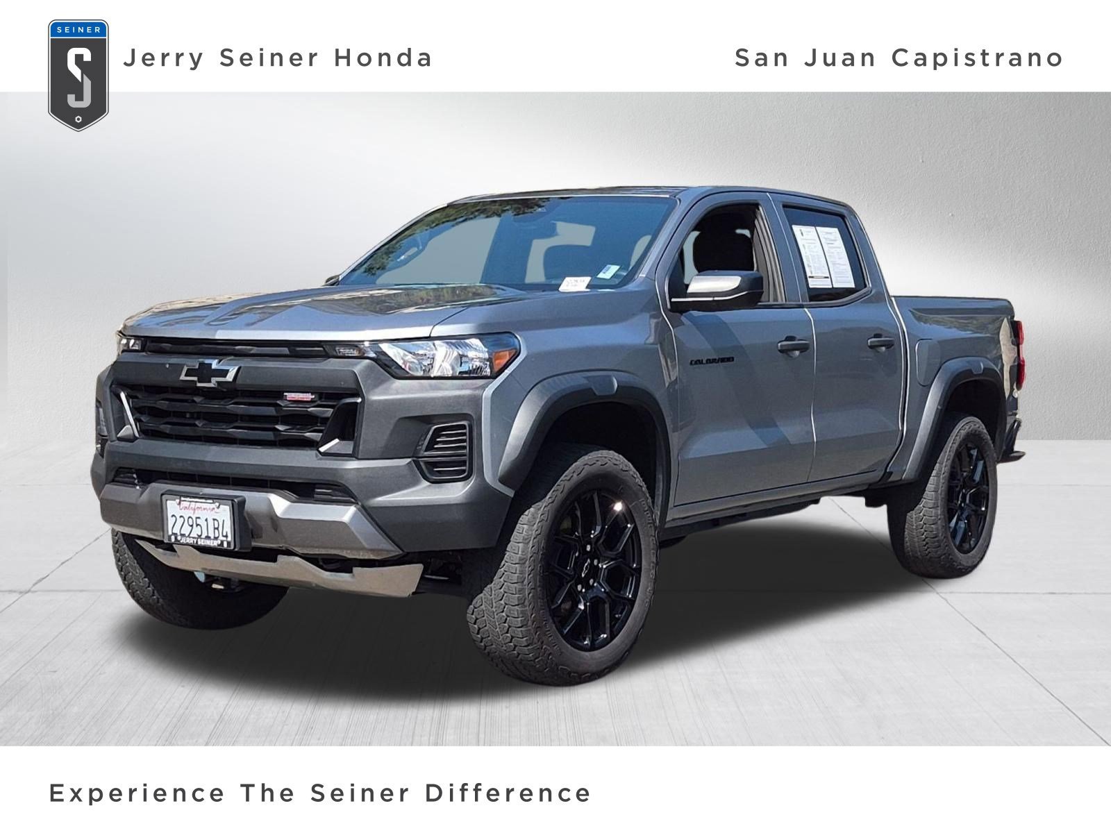 2024 Chevrolet Colorado 4WD Trail Boss Crew Cab Short Box's photo