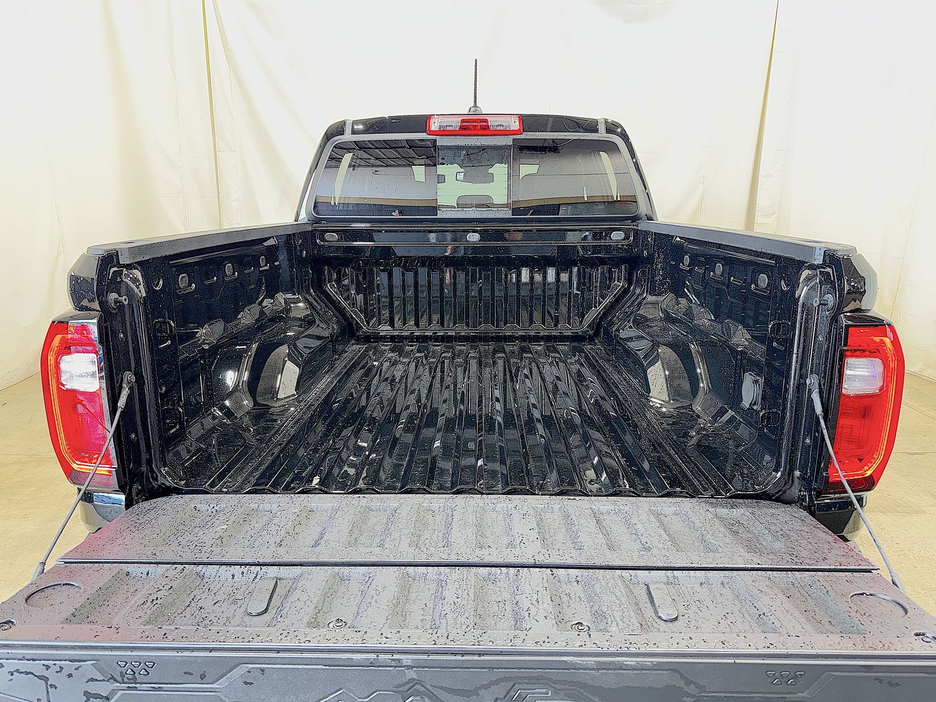 New 2026 Onyx Black GMC AT4 image 24