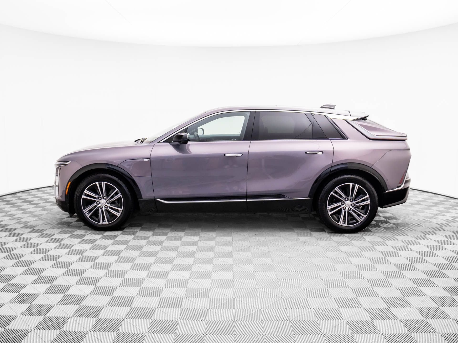 2024 Cadillac Lyriq Luxury photo 4