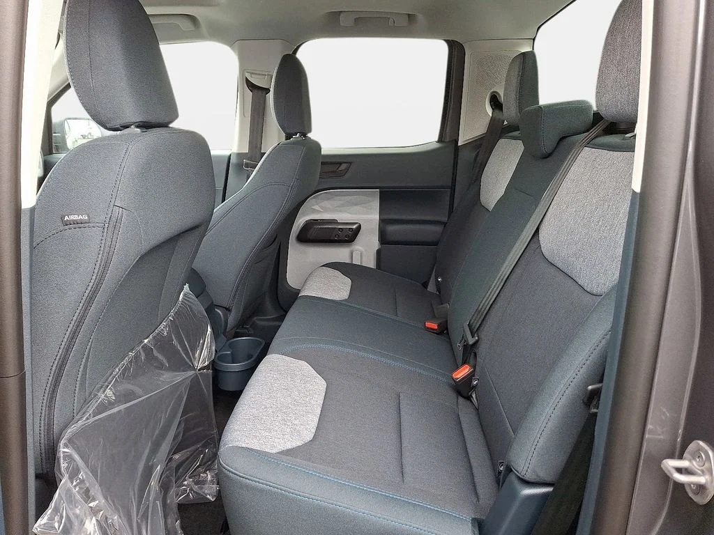 New 2026 Carbonized Gray Metallic Ford XLT image 7