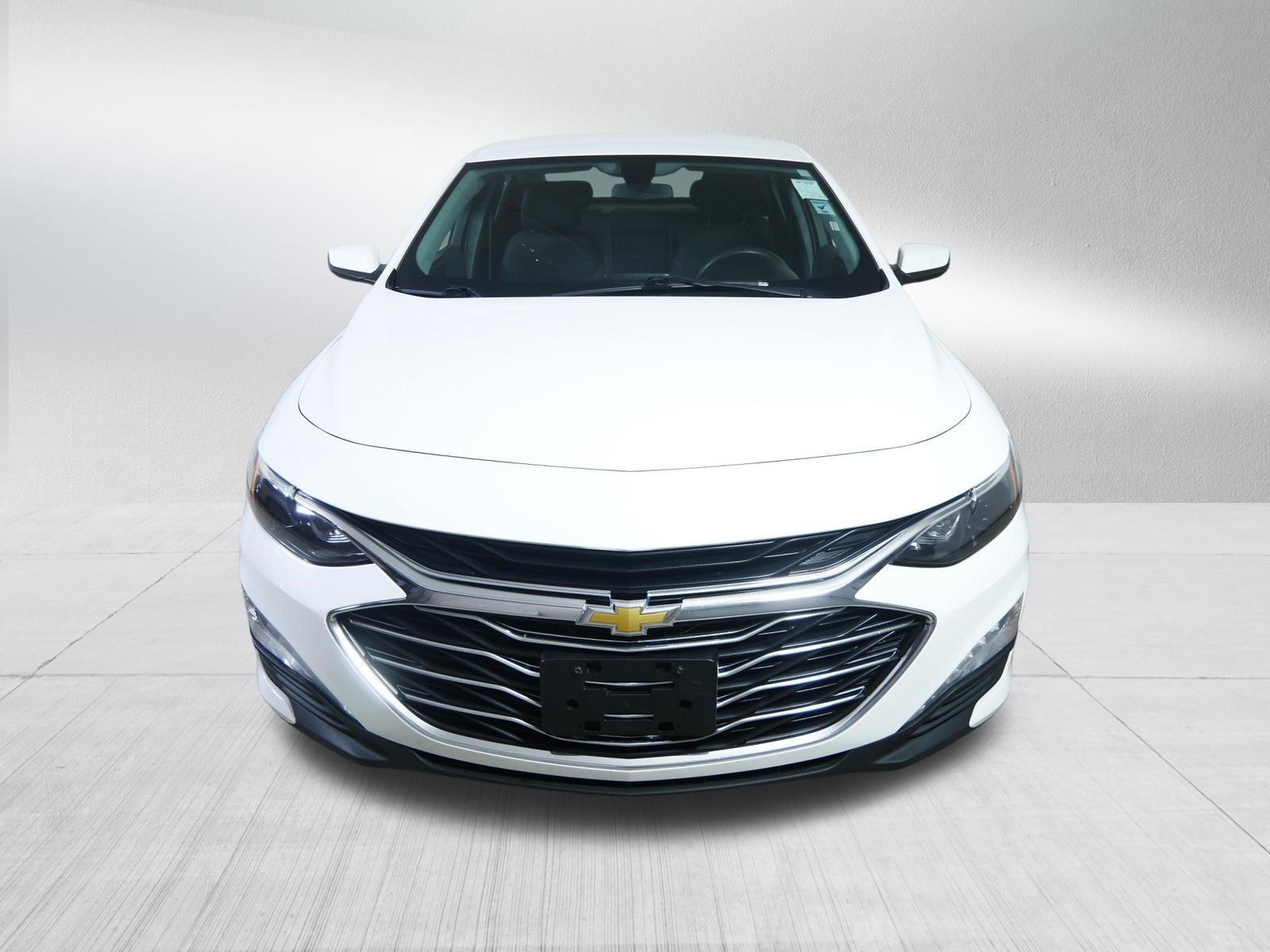 Used 2020 Chevrolet Malibu 1LT with VIN 1G1ZD5ST3LF107523 for sale in Brooklyn Center, MN