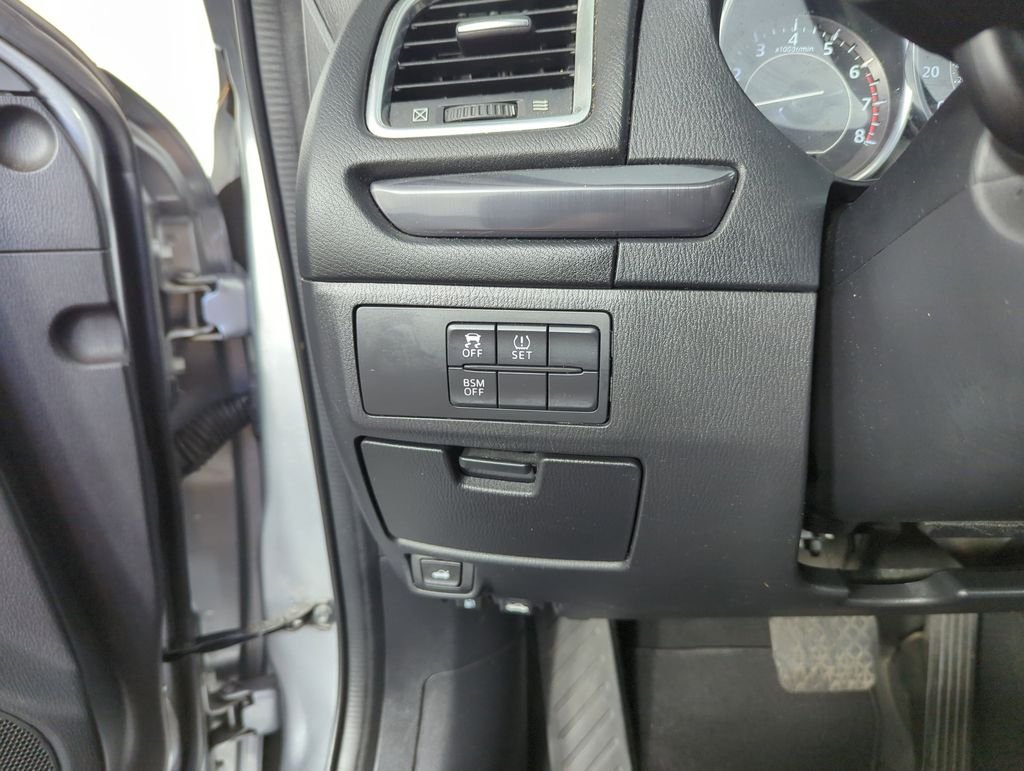 Used 2014 Silver Mazda i Touring image 20