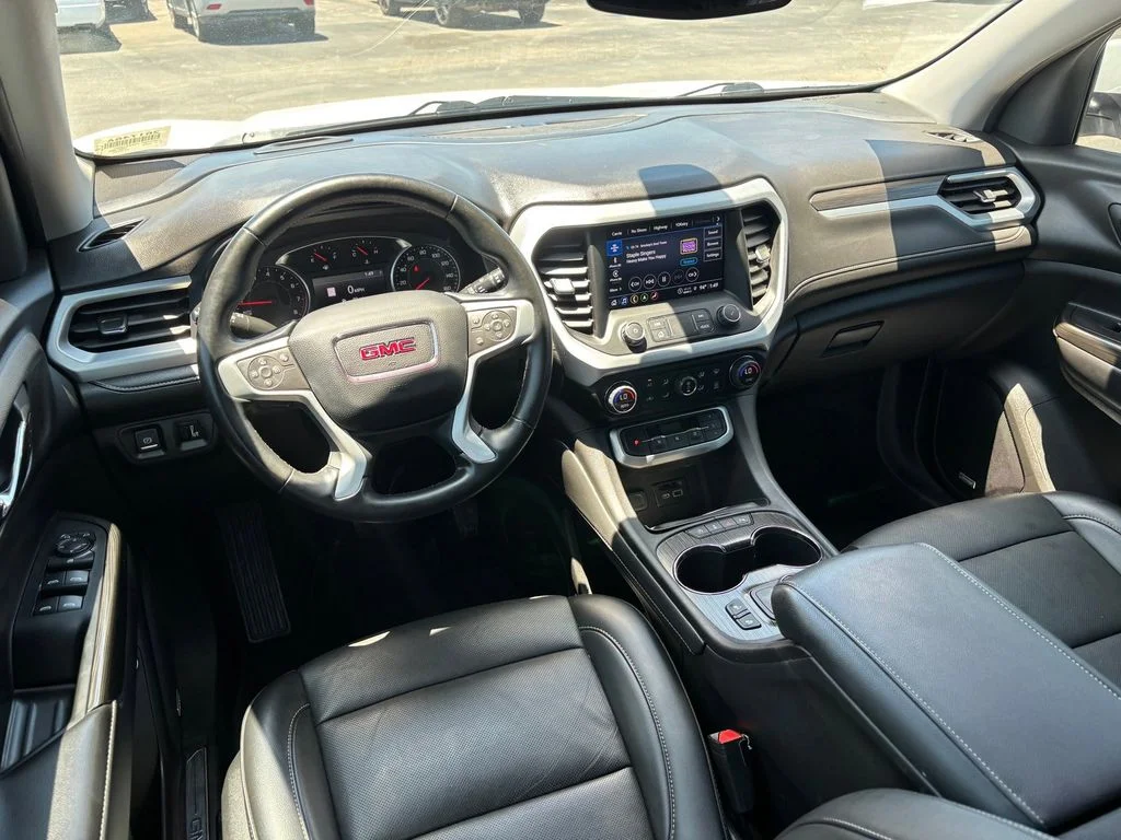 Used 2023 White GMC SLT image 32