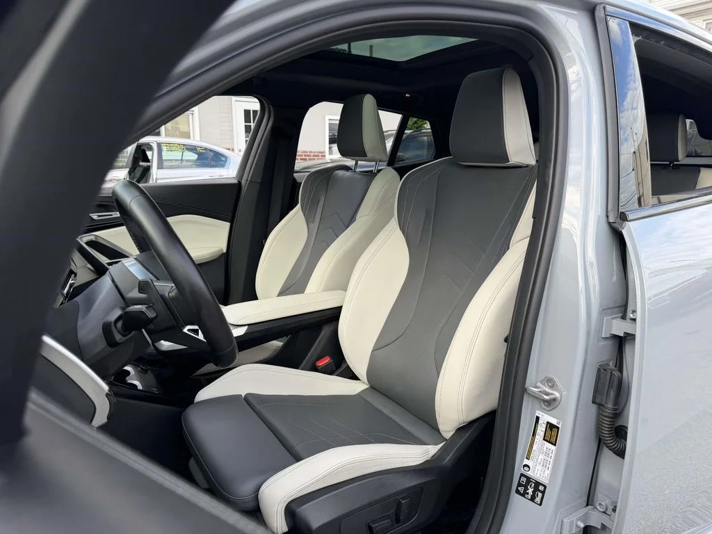 Used 2026 Gray BMW xDrive28i image 19