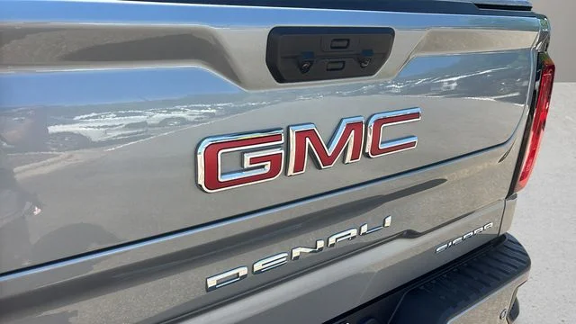 Used 2025 Silver GMC Denali image 42