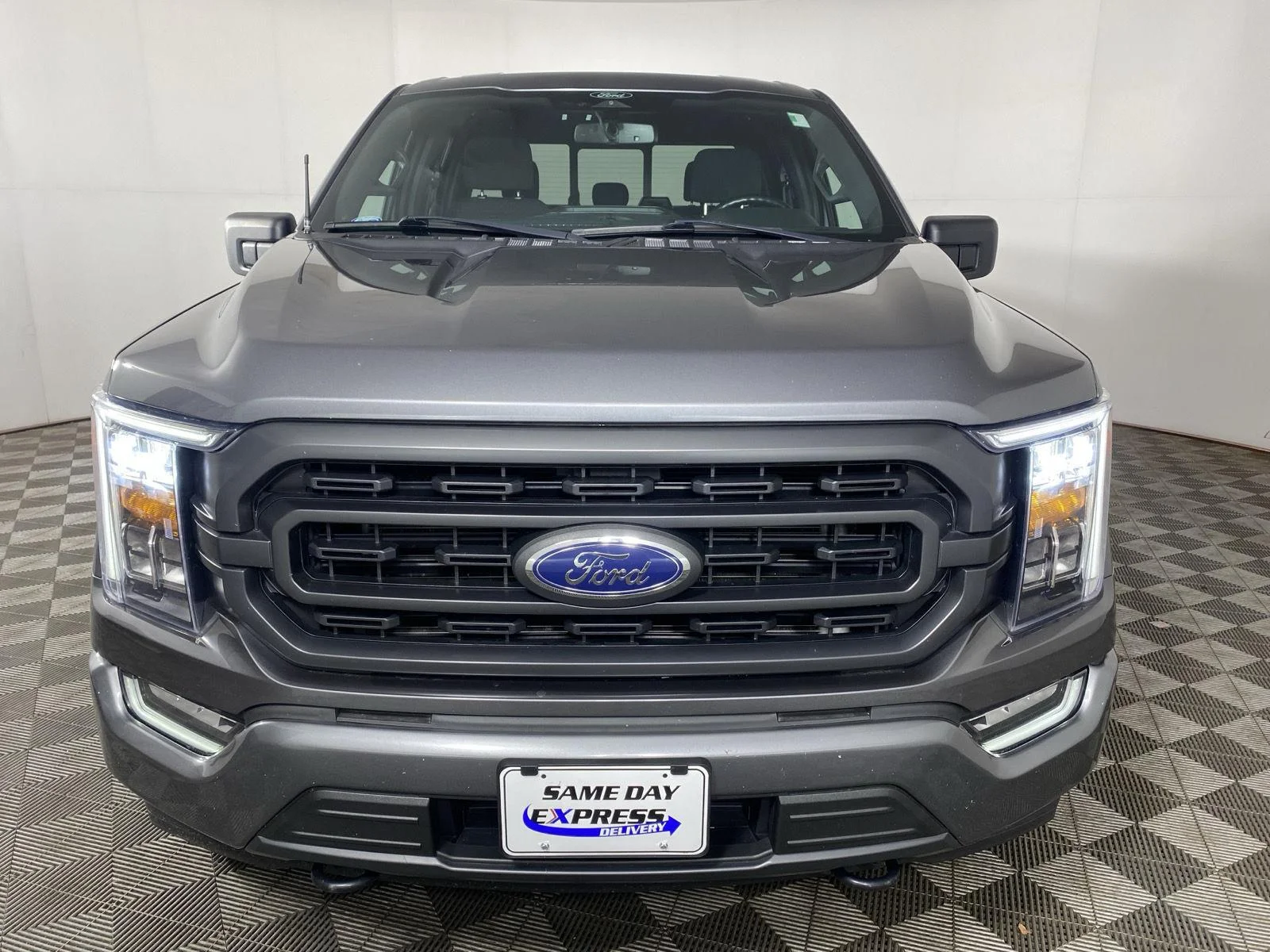 Used 2022 Carbonized Gray Ford XLT image 2
