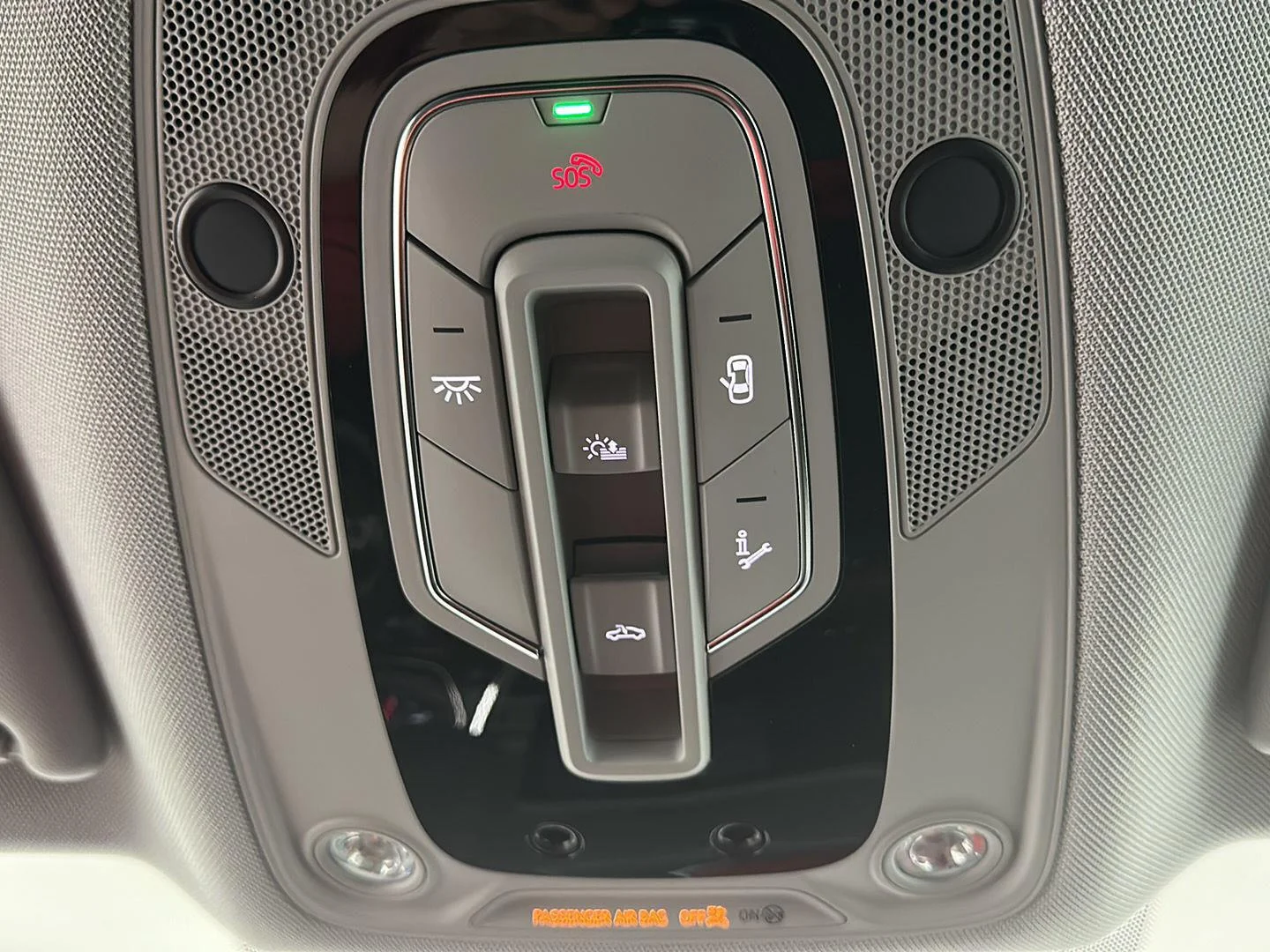 Used 2023 Daytona Gray Pearl Effect Audi S line Premium image 36