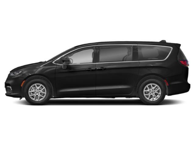 Used 2024 Diamond Black Crystal Pearlcoat Chrysler Touring L image 3