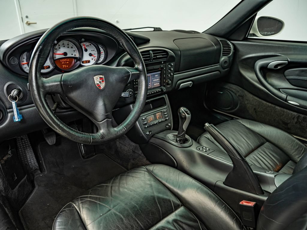 Used 2003 Carrara White Porsche Carrera image 4