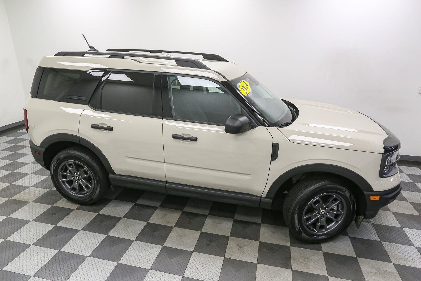 Used 2024 Desert Sand Ford Big Bend image 5