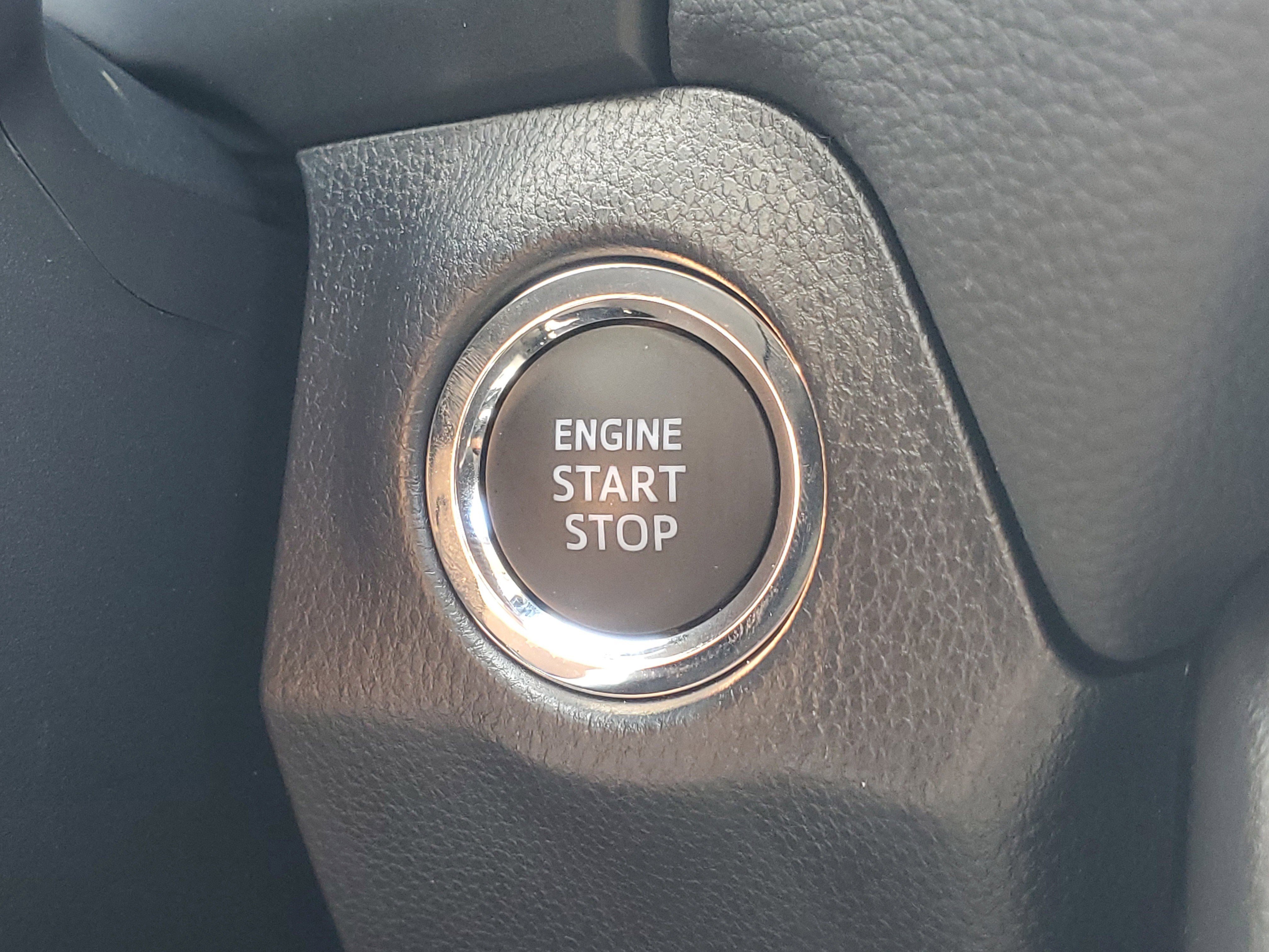 Used 2025 Ice Toyota XLE image 32