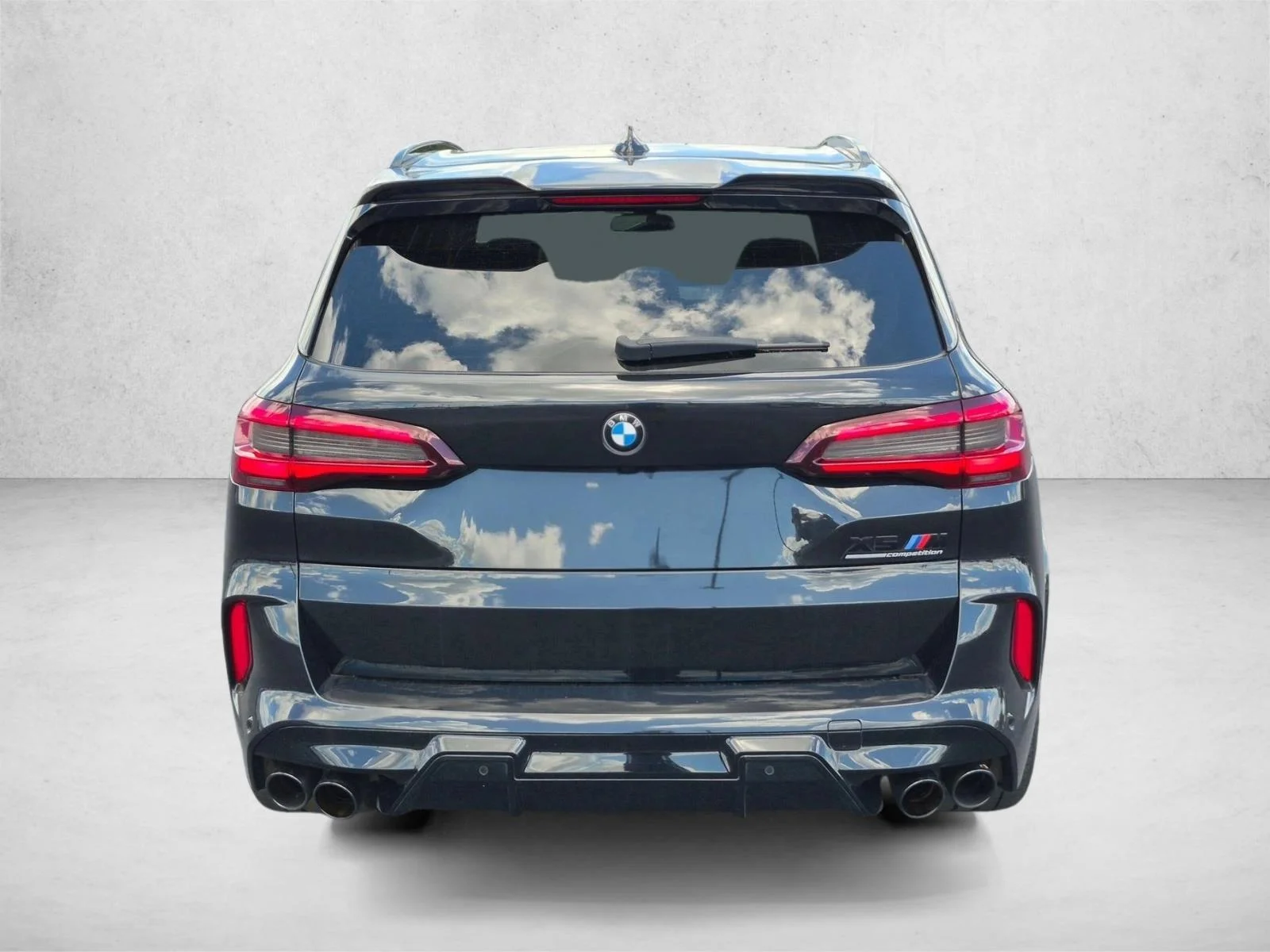 Used 2022 Black Sapphire Metallic BMW  image 6