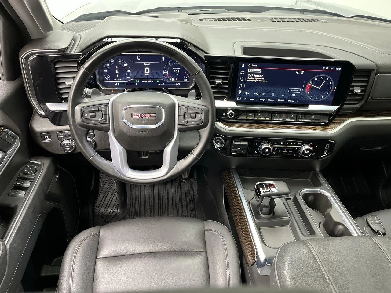 Used 2025 Sterling Metallic GMC Elevation image 15