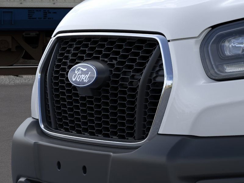 New 2026 Oxford White Ford Cargo Van image 17
