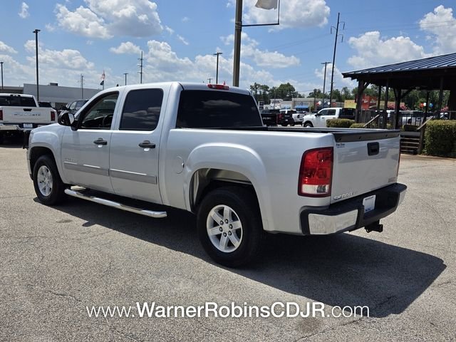 Used 2013 Silver GMC SLE image 10