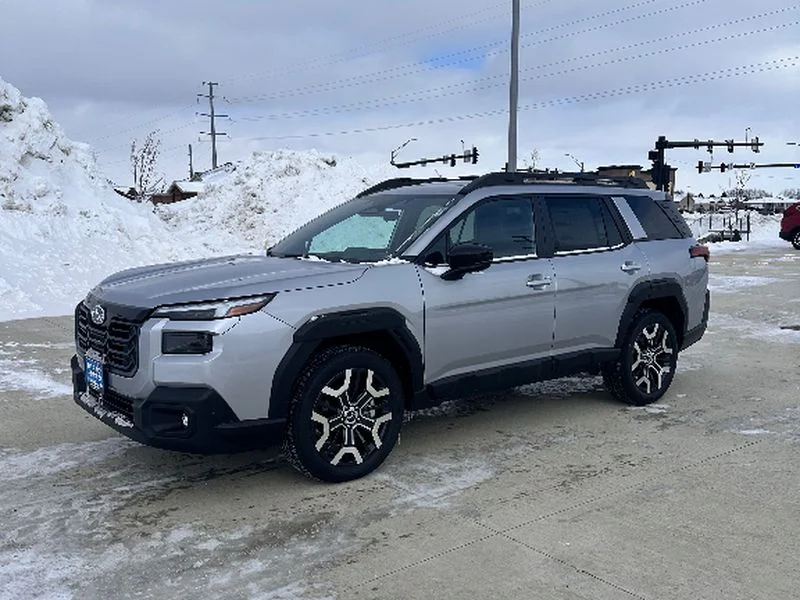 New 2026 ICE SILVER METALLIC Subaru Touring XT image 2