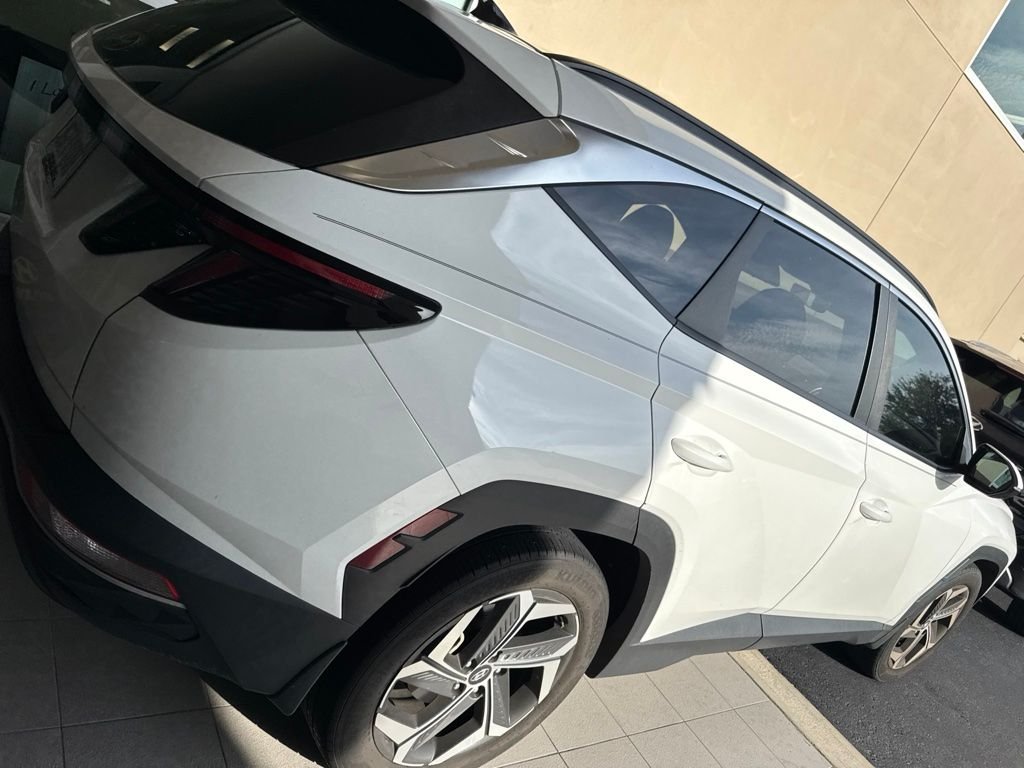 Used 2023 White Hyundai SEL image 8