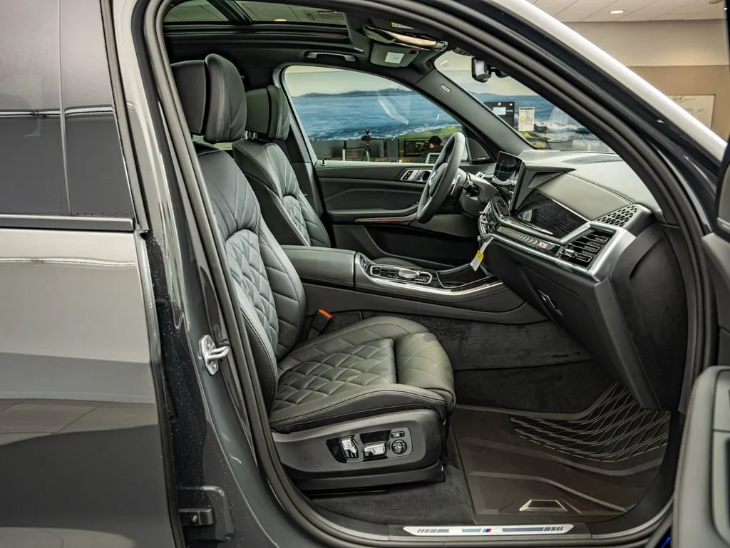 New 2026 Dravit Grey Metallic BMW xDrive40i image 41