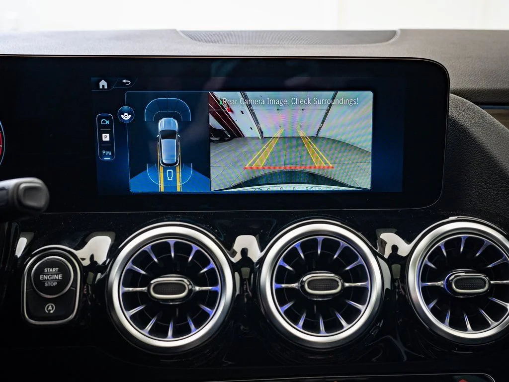 Used 2026 Polar White Mercedes-Benz GLA 250 image 34