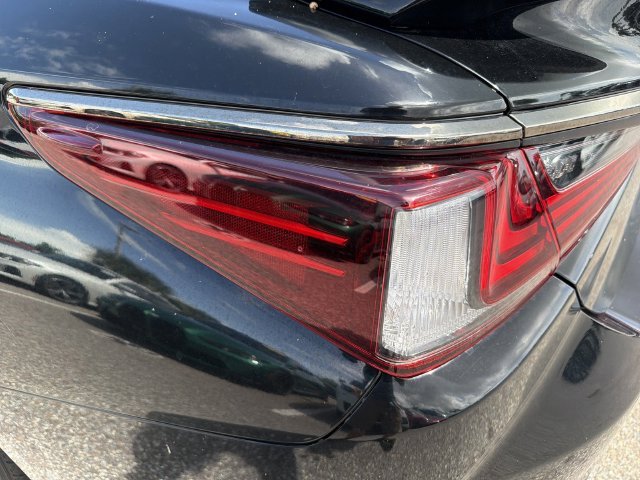 Used 2023 Obsidian Lexus 350 F Sport image 10