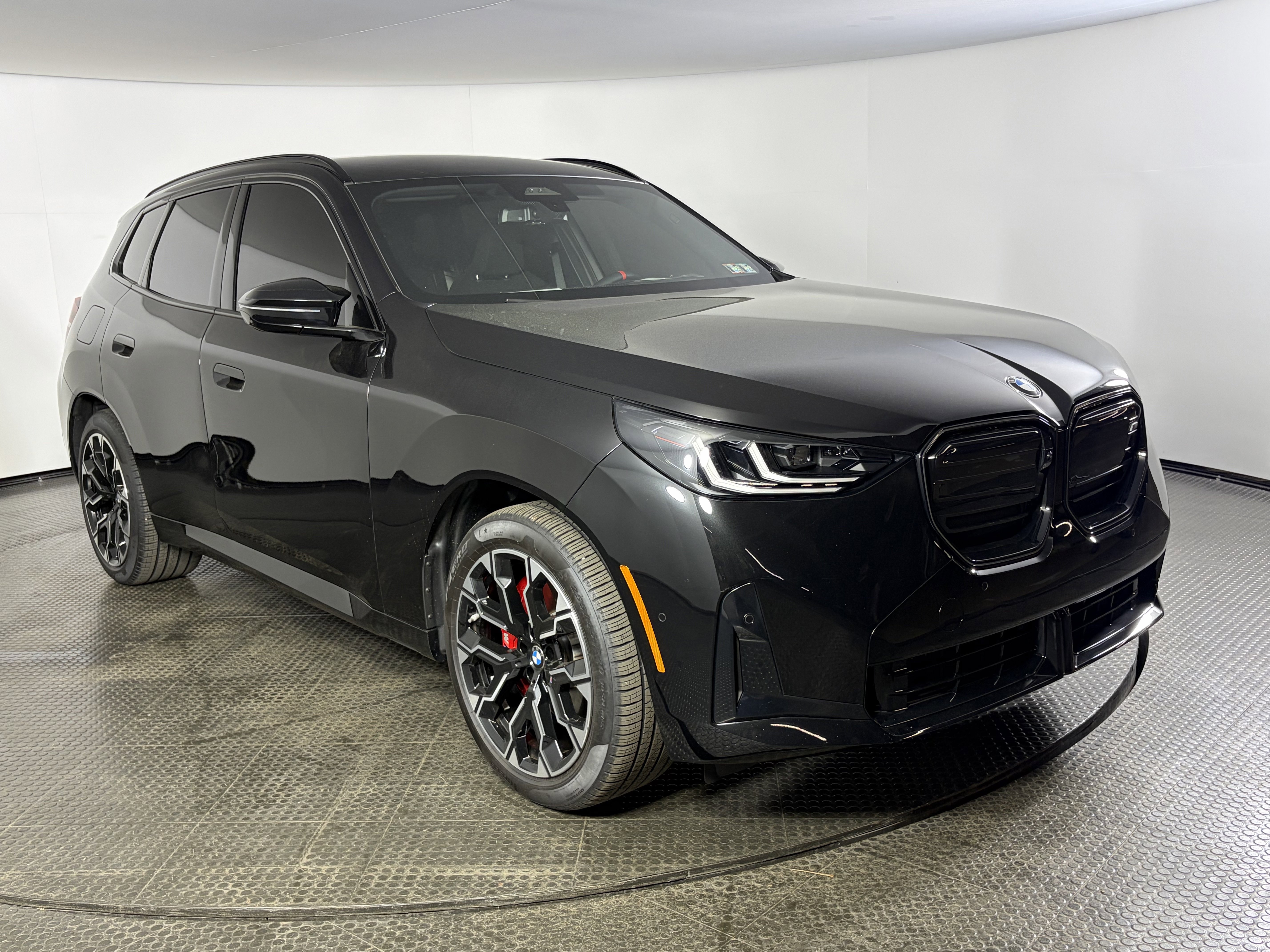 Used 2026 Black Sapphire Metallic BMW M50 xDrive image 3